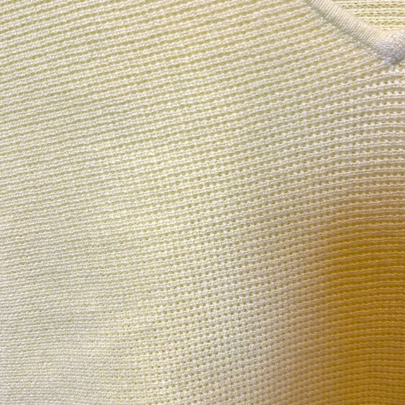 Evolution size small yellow v neck with texture fabric - Picture 2 of 4